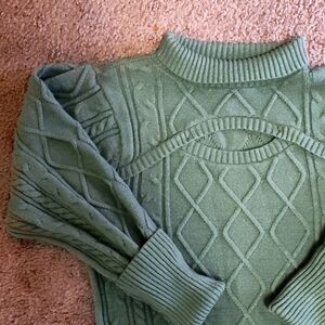 Cupio double knitted, beautiful sweater. Size Small. Deep army green.